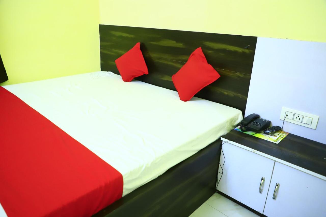 Shivraj Homestay Матхура Екстер'єр фото