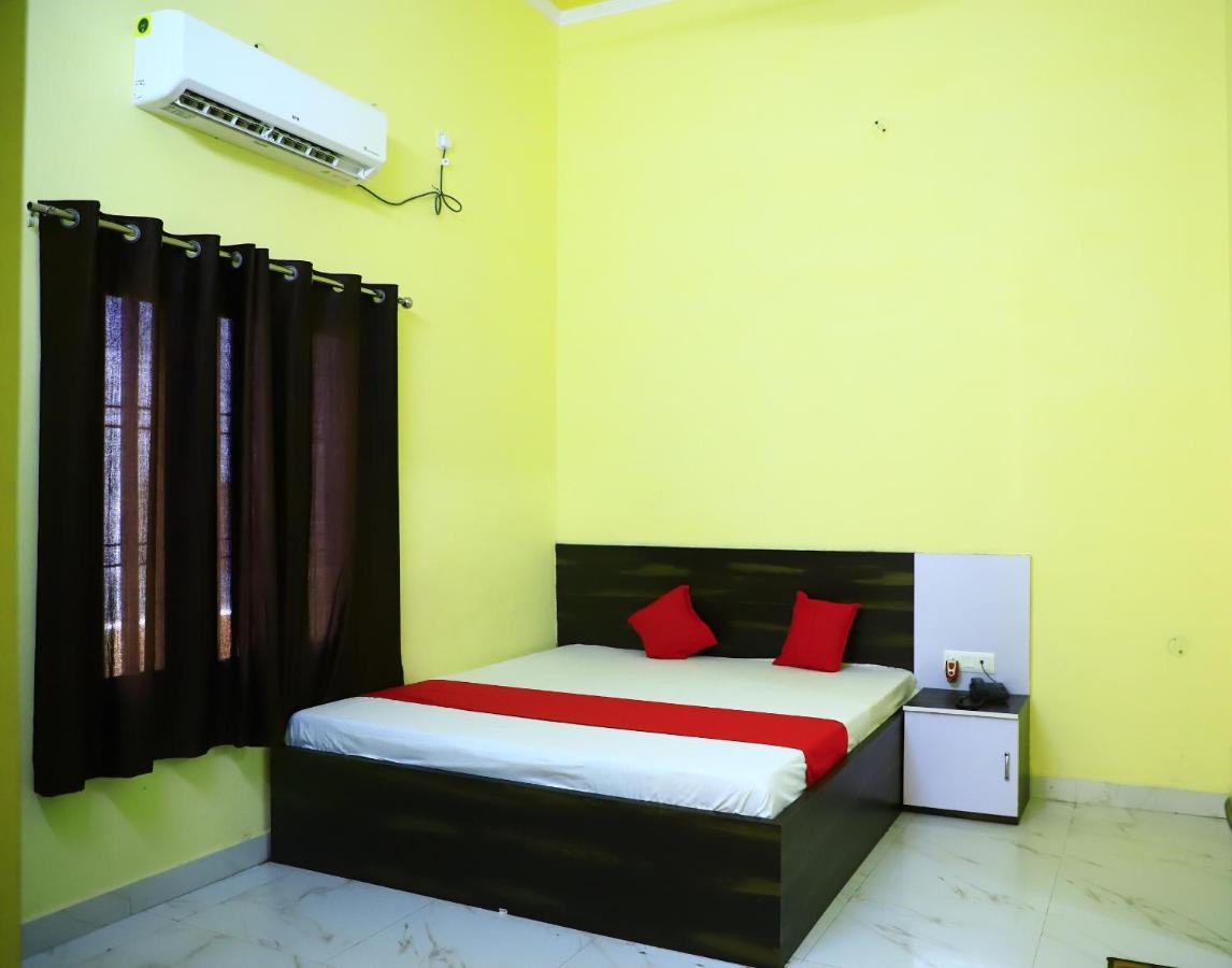 Shivraj Homestay Матхура Екстер'єр фото