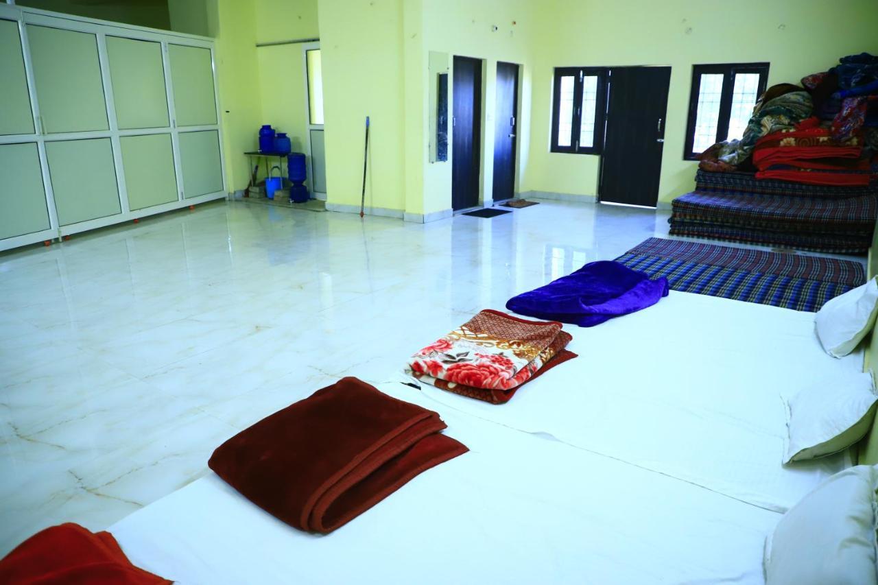 Shivraj Homestay Матхура Екстер'єр фото