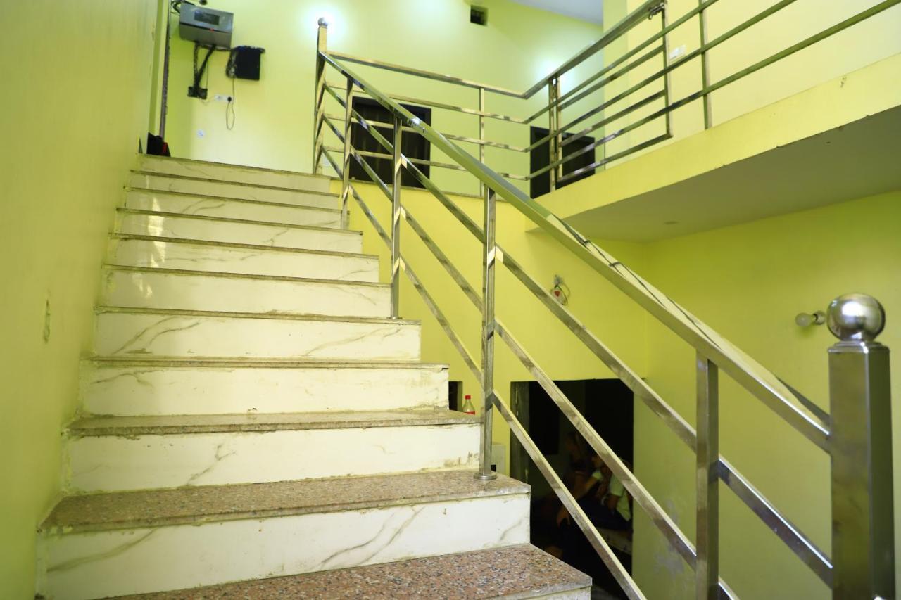 Shivraj Homestay Матхура Екстер'єр фото