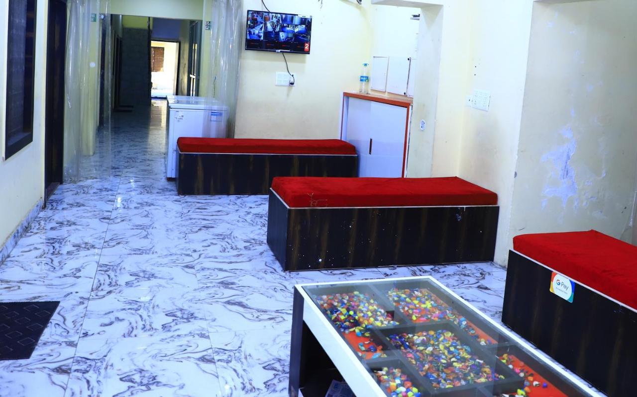 Shivraj Homestay Матхура Екстер'єр фото